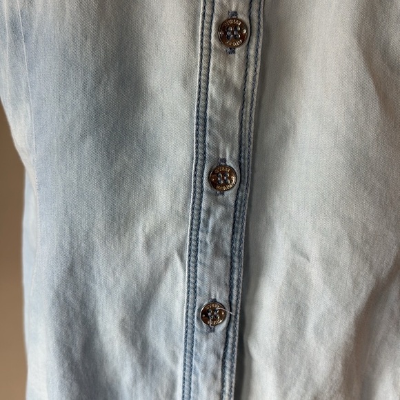 Guess women’s tie dye  blue button down shirt pocket collared sleeveless Med - Picture 5 of 11